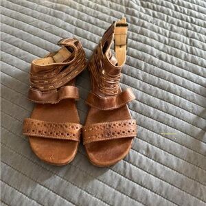 Bedstu Egyptian Sandal - Leather Summer Gladiator Sandal size 8.5